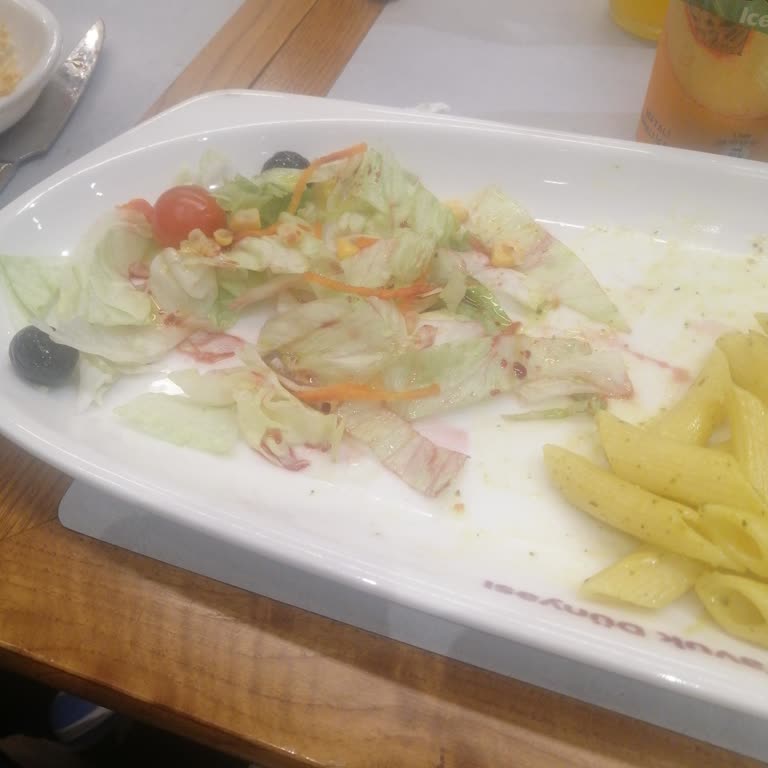Bursa Sur Yapı'da Hayal Kırıklığı: Soğuk Yemek Ve Yetersiz Servis