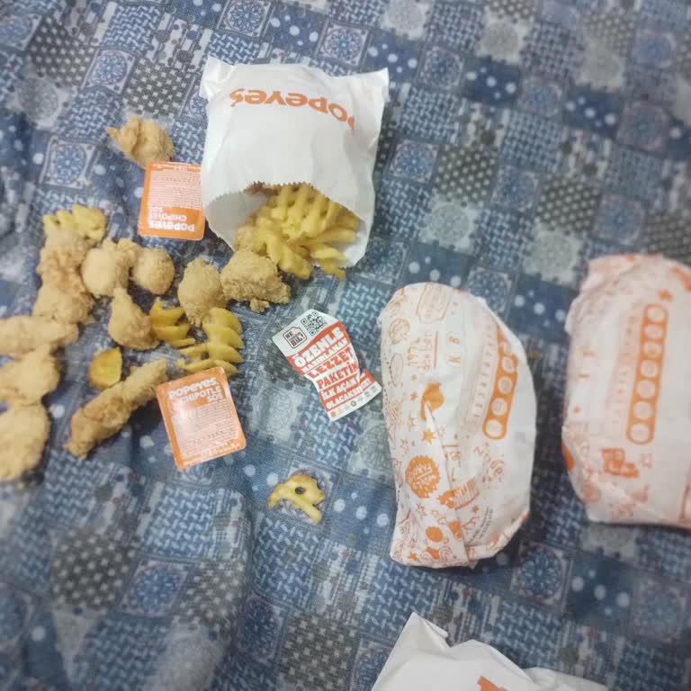 Eksik Ve Yanlış Gelen Siparişle Hayal Kırıklığı: Trendyol Ve Popeyes'ten Cevap Bekleniyor