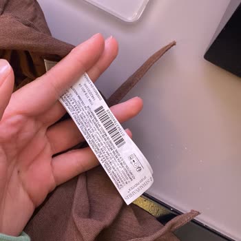 Stradivarius Mağazasında Etiket Fiyatı Sorunu