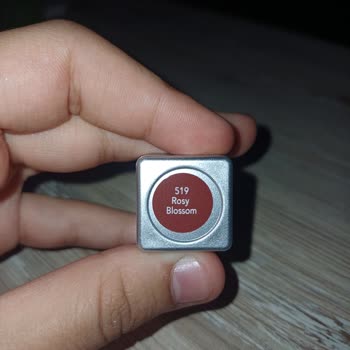 Gratis Lykd Ruj Rengi Farklı Çıktı