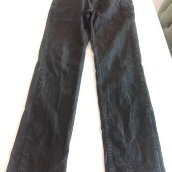 İlk Yıkamada Renk Solması Yaşatan Pantolonlar