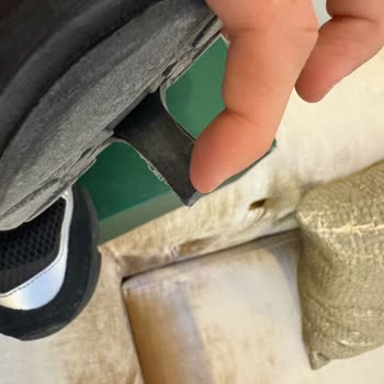 Lacoste Ayakkabı İlk Giymede Parçalandı