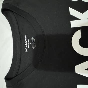 Jack & Jones Kullanılmamış Ürün Yaka Kısmı Aşırı Derecede Genişlemiş
