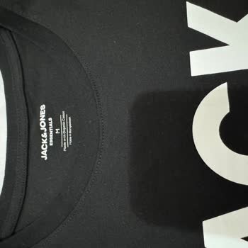 Jack & Jones Kullanılmamış Ürün Yaka Kısmı Aşırı Derecede Genişlemiş