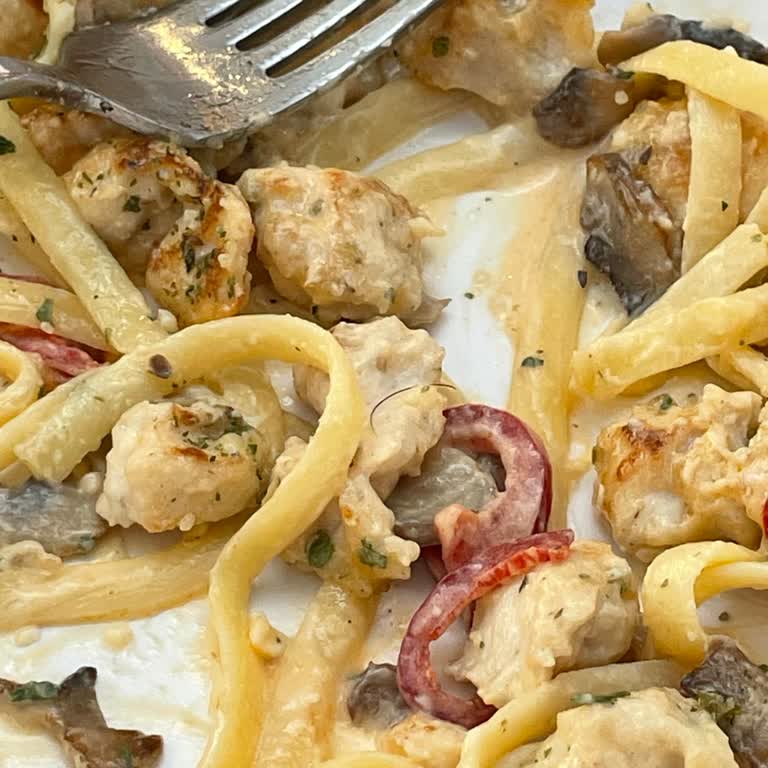 Neomarin Alışveriş Merkezi'nde Hijyen Sorunu