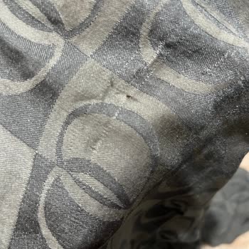 Bayramda Hayal Kırıklığı: Delik Deşik Şallar