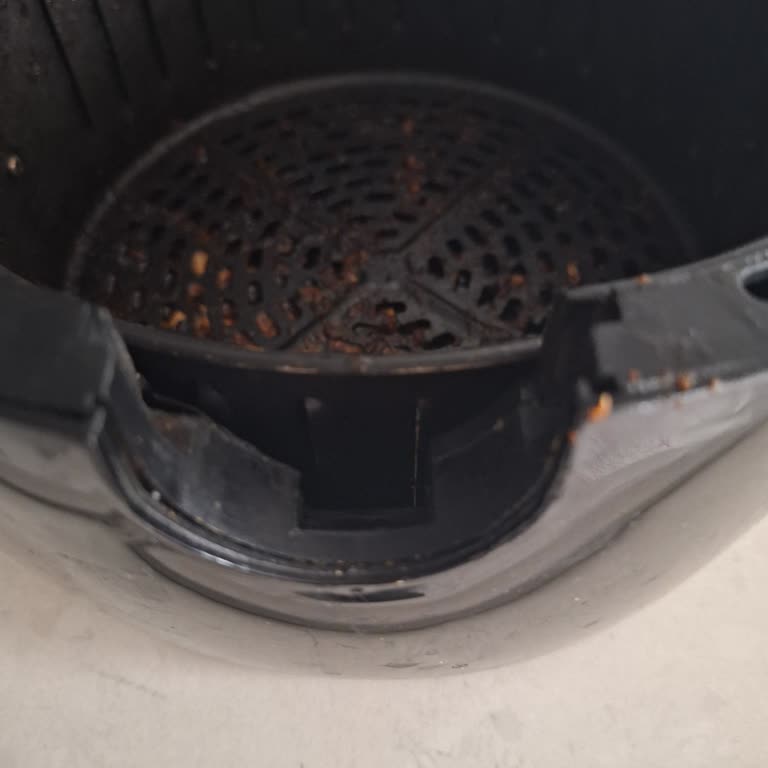 Schafer Airfryer'da Üretim Hatası Ve Yanık Sorunu