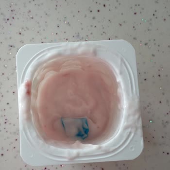 Bebek Yoğurdundan Plastik Parça Şoku