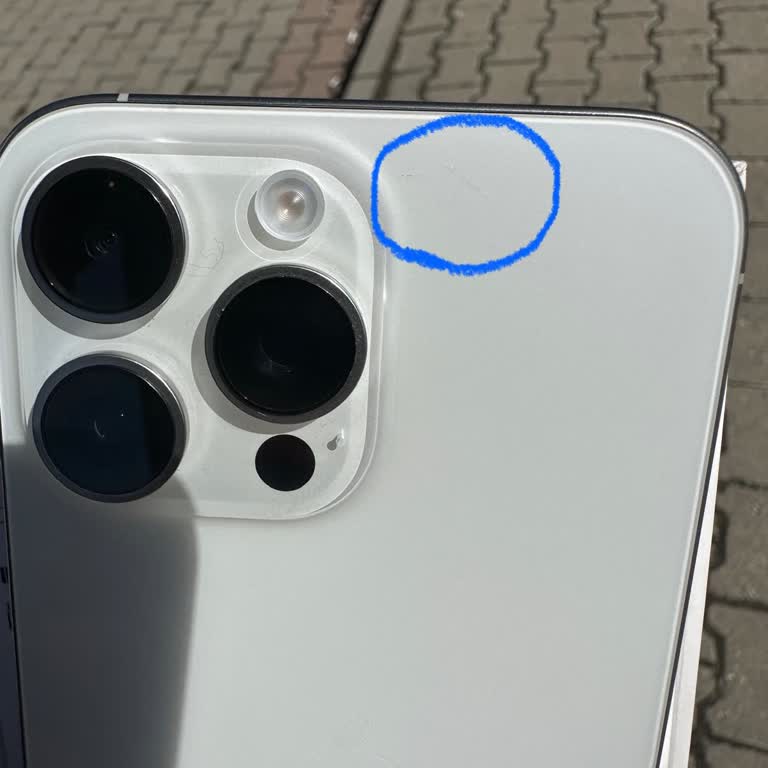 Kırık Telefon İçin Mağaza İlgisizliği