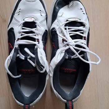 Deichmann Ayakkabıda Hızlı Deformasyon Ve İlgisizlik