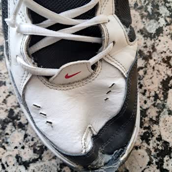 Deichmann Ayakkabıda Hızlı Deformasyon Ve İlgisizlik