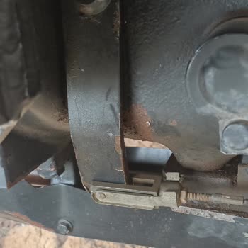 New Holland Traktöründe Kuyruk Mili Sorunu