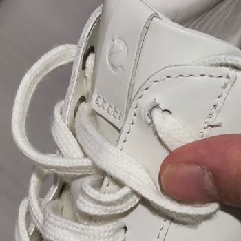 Ecco: Обувь порвалась в первый день носки