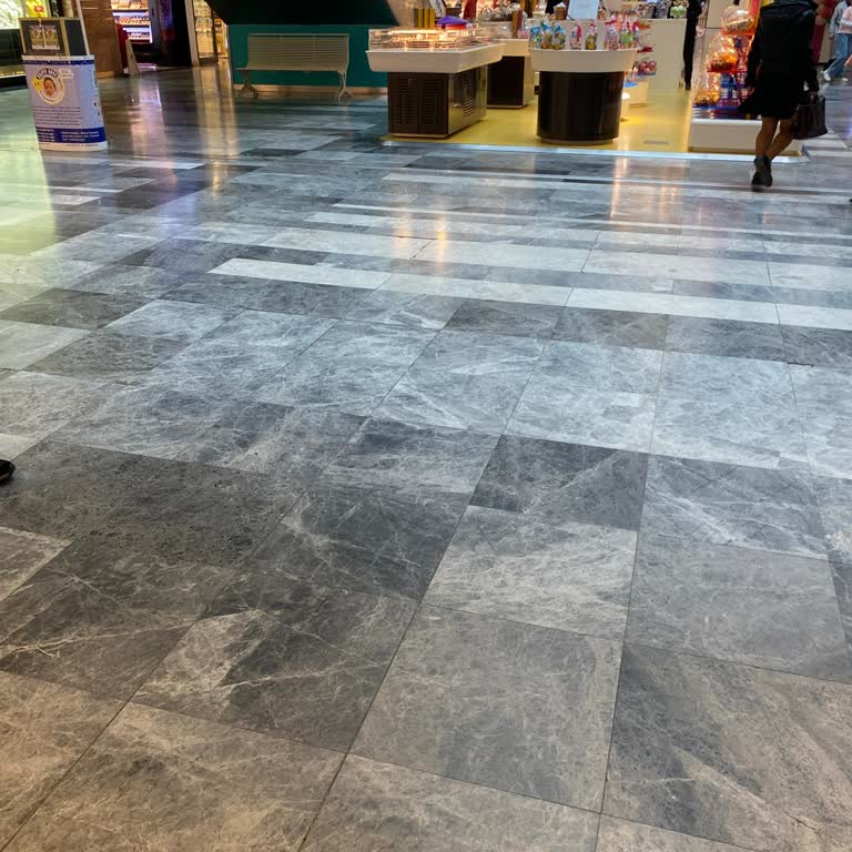 Symbol AVM'deki Dayanılmaz Kanalizasyon Kokusu