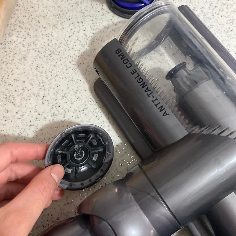 Dyson V15 Süpürge Başlık Sorunları Ve Garanti Desteği Eksikliği