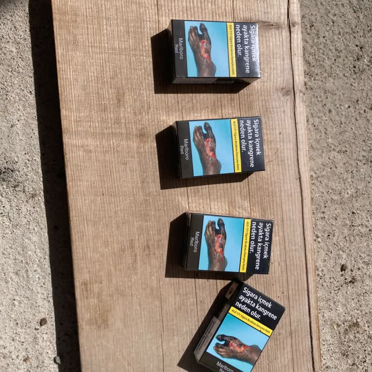 Marlboro Red Sigara: Kalitesiz Tütün Ve Kötü Deneyim