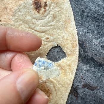 Tam Buğday Unlu Lavaşta Şüpheli Parça