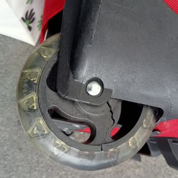 Sunexpress Hava Yolları İle Valiz Kabusu: Kırılan Tekerlek Ve Fermuar Kilidi