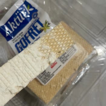 Gofret Paketinde Böcek Şoku