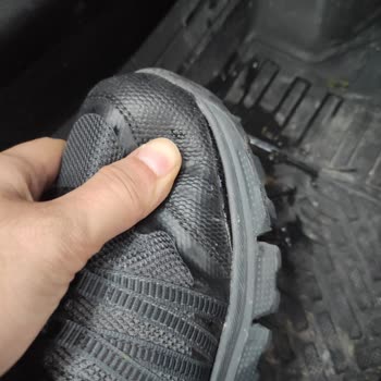 Skechers Ayakkabıda Kalitesiz Yapışkan Sorunu
