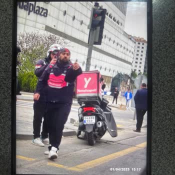 Yemek Sepeti Kuryelerinden Şiddet Ve Tehdit