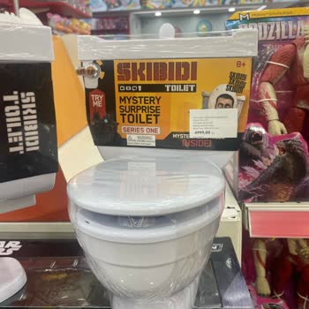 Çocukları Korkutan Oyuncaklar Raflarda