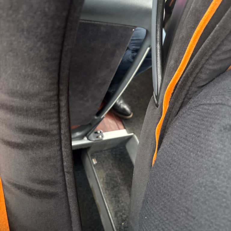 Dar Koltuklar Yolculuğu Kabusa Çevirdi