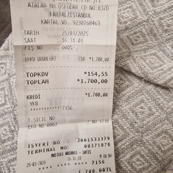 Alerjik Reaksiyon Yapan Yastık Ve İlgisiz Müşteri Hizmetleri