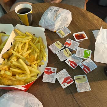 Burger King Siparişimde Kıl Çıktı Ve Yanlış Ürünler Geldi