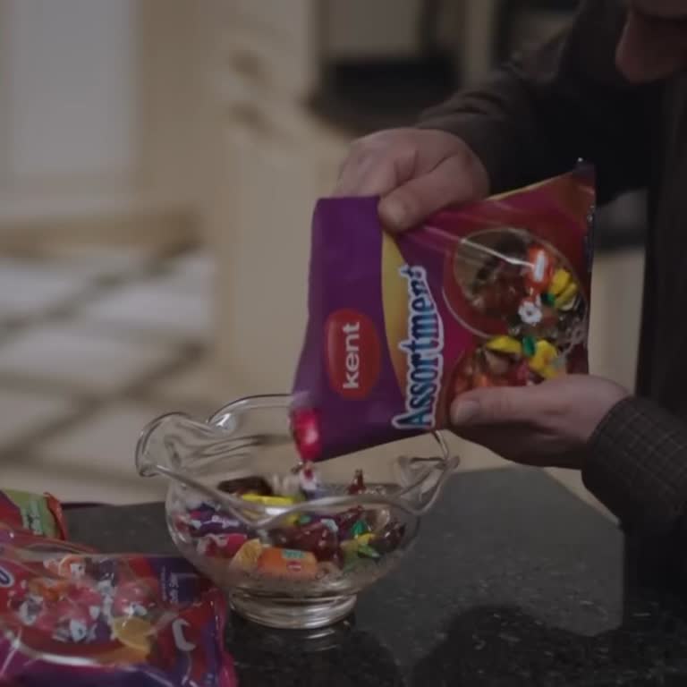 Show TV'nin Boykot Edilen Reklamları Yayınlaması Tepki Çekiyor