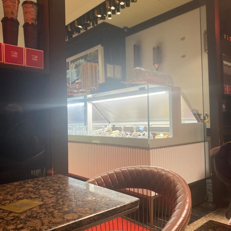 Yetersiz Hizmet Ve İlgisiz Çalışanlar