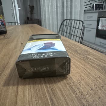 Parliament Sigaralarında Kalite Sorunu: Duman Yok, Tat Acı, İçinden Çöp Çıkıyor!