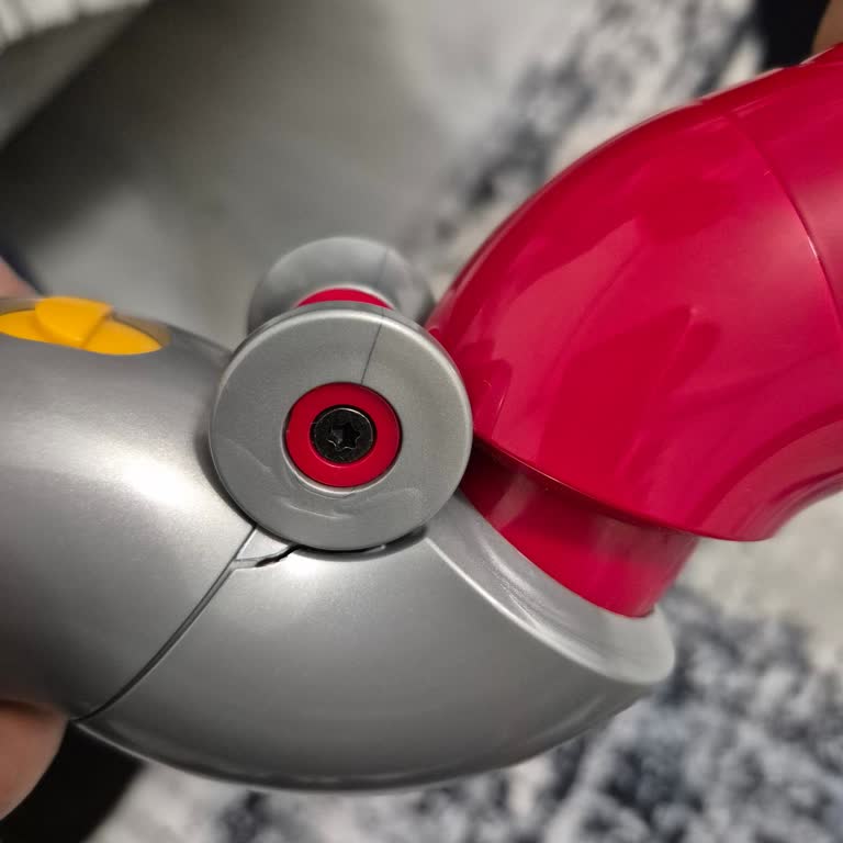Dyson Süpürgemin Dayanıksız Parçaları Ve İletişim Sorunları