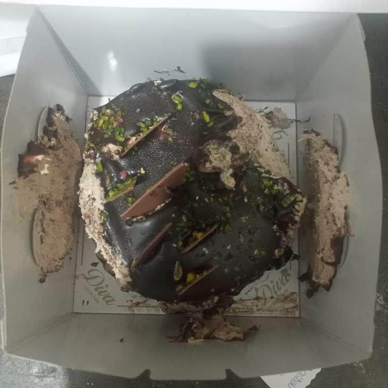 Doğum Gününde Hayal Kırıklığı: Pasta Fiyaskosu