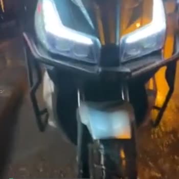 Motolux Far Kesiyor Yağmurda