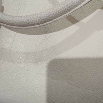 Yeni Alınan Çantada Beklenmedik Lekeler