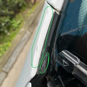 Cam Değişiminde Derin Çizikler Ve Hatalı Montaj