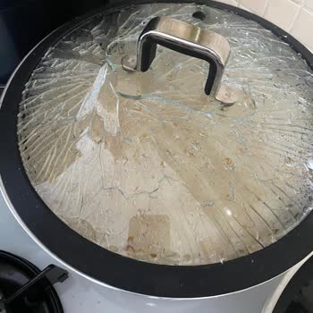 Kırılan Tencere Kapağına Çözüm Bulunamıyor