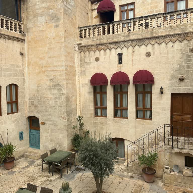 Etstur Şanlıurfa Palmyra Otel'de Güvenlik Ve Saygı Sorunları