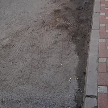 Yapı Çalışmaları Nedeniyle Uzayan Kum Çilesi