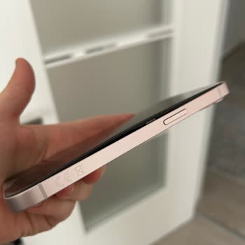 İphone 13 Batarya Sorunu: Garanti Biter Bitmez Şişme Problemi