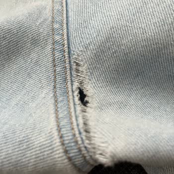 Mavi Kalitesiz Pantolon: Güven Sarsan Deneyim