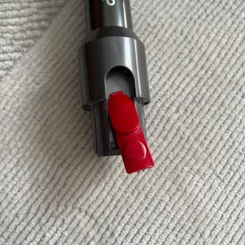 Dyson V15 Süpürge: Garanti Sonrası Sorunlar Ve Yüksek Maliyetler