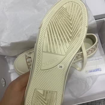 Boyner Mağazasında Ayakkabı Değişim Fiyaskosu: Kullanılmış Ürün Ve Yetersiz Hizmet