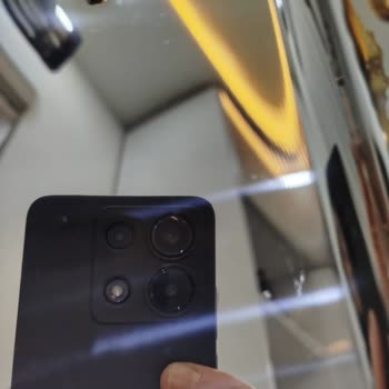 Çizik Gelen Tepsiler Ve İlgisiz Müşteri Hizmetleri