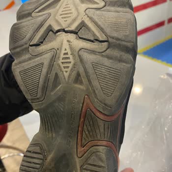 Skechers Ayakkabı Tabanları İki Ayda Yırtıldı!