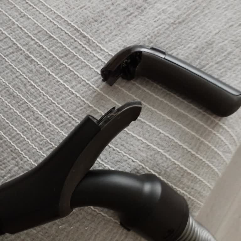 Philips Süpürge: Kalitesiz Parçalarla Gelen Hayal Kırıklığı