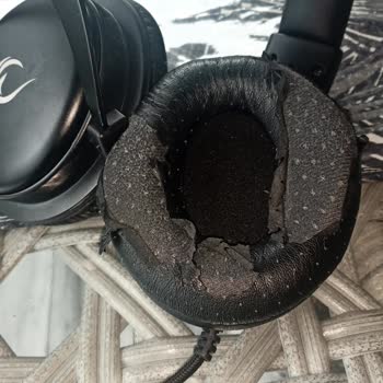 Rampage R36 Kulaklık Pedleri Hızla Aşınıyor