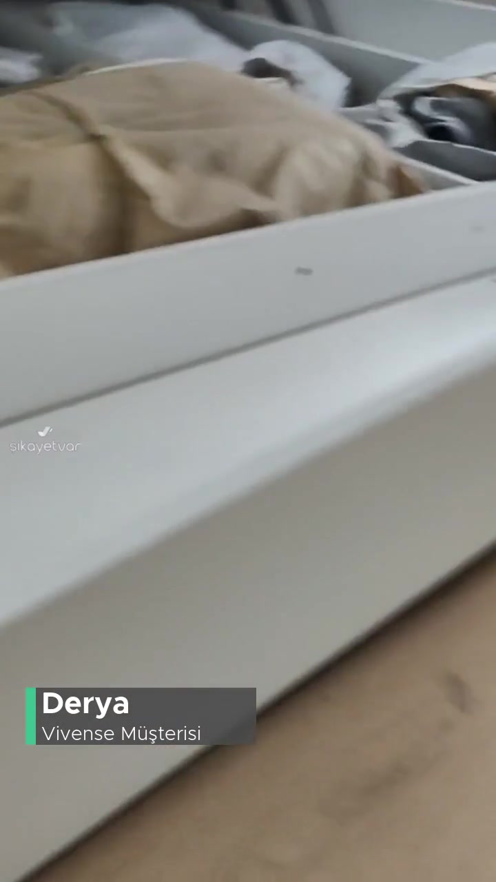 Vivense Yatak Odamın Mobilyaları Dağıldı, Muhatap Bulamıyorum! videonun kapak resmi