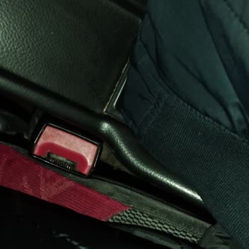 Emniyet Kemeri Olmayan Tehlikeli Yolculuk